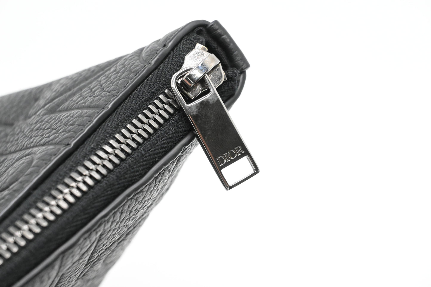 Dior Weekender 25 in Black Gravity Leather