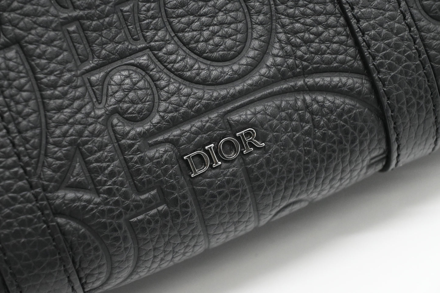 Dior Weekender 25 in Black Gravity Leather