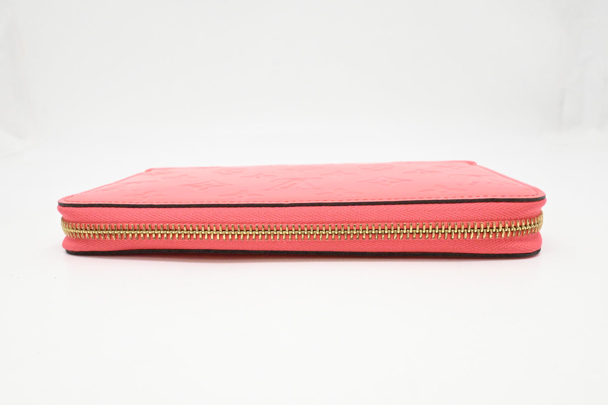 Louis Vuitton Zippy Wallet in Grapefruit Pink Vernis Leather