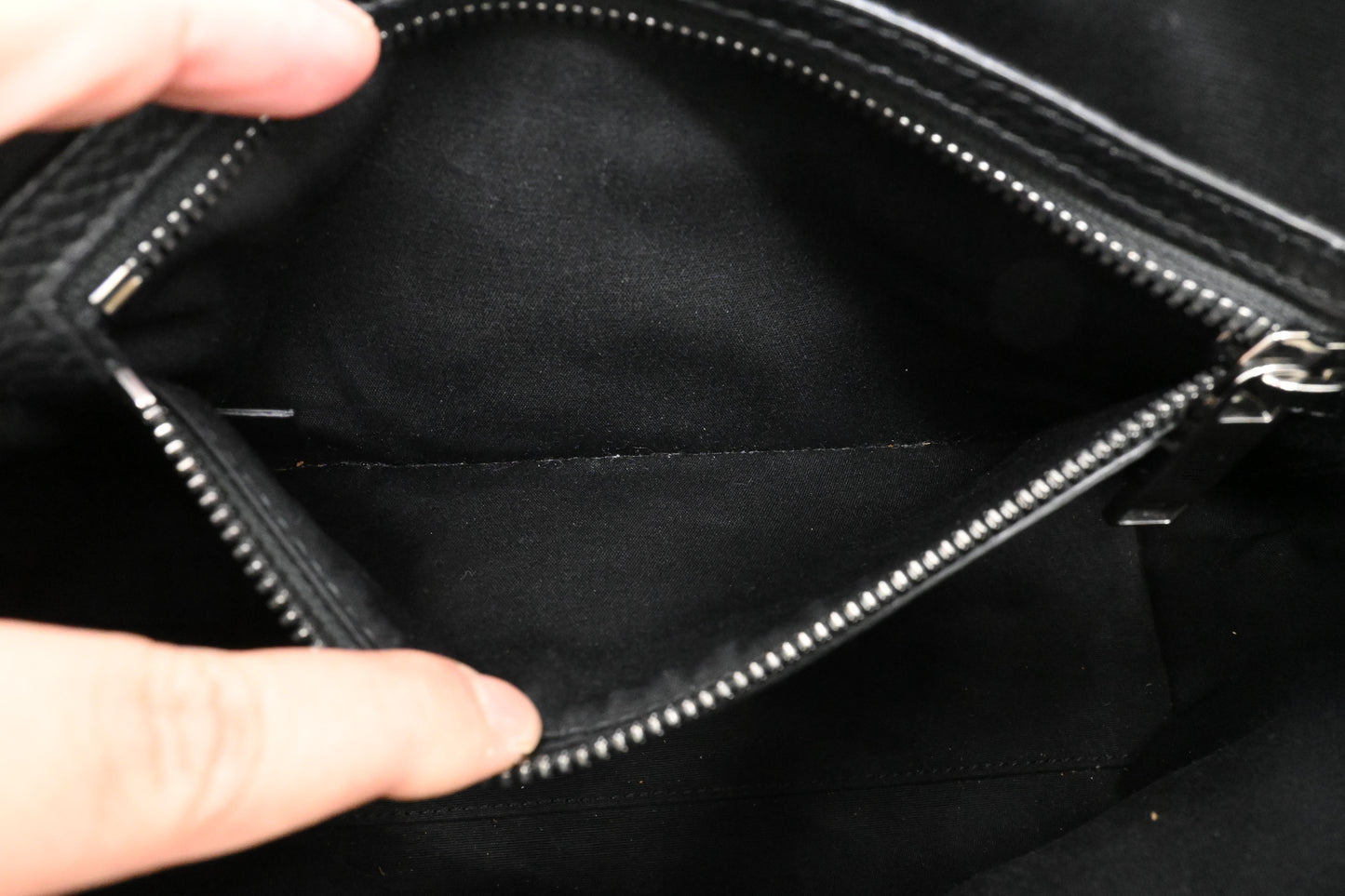 Dior Weekender 25 in Black Gravity Leather