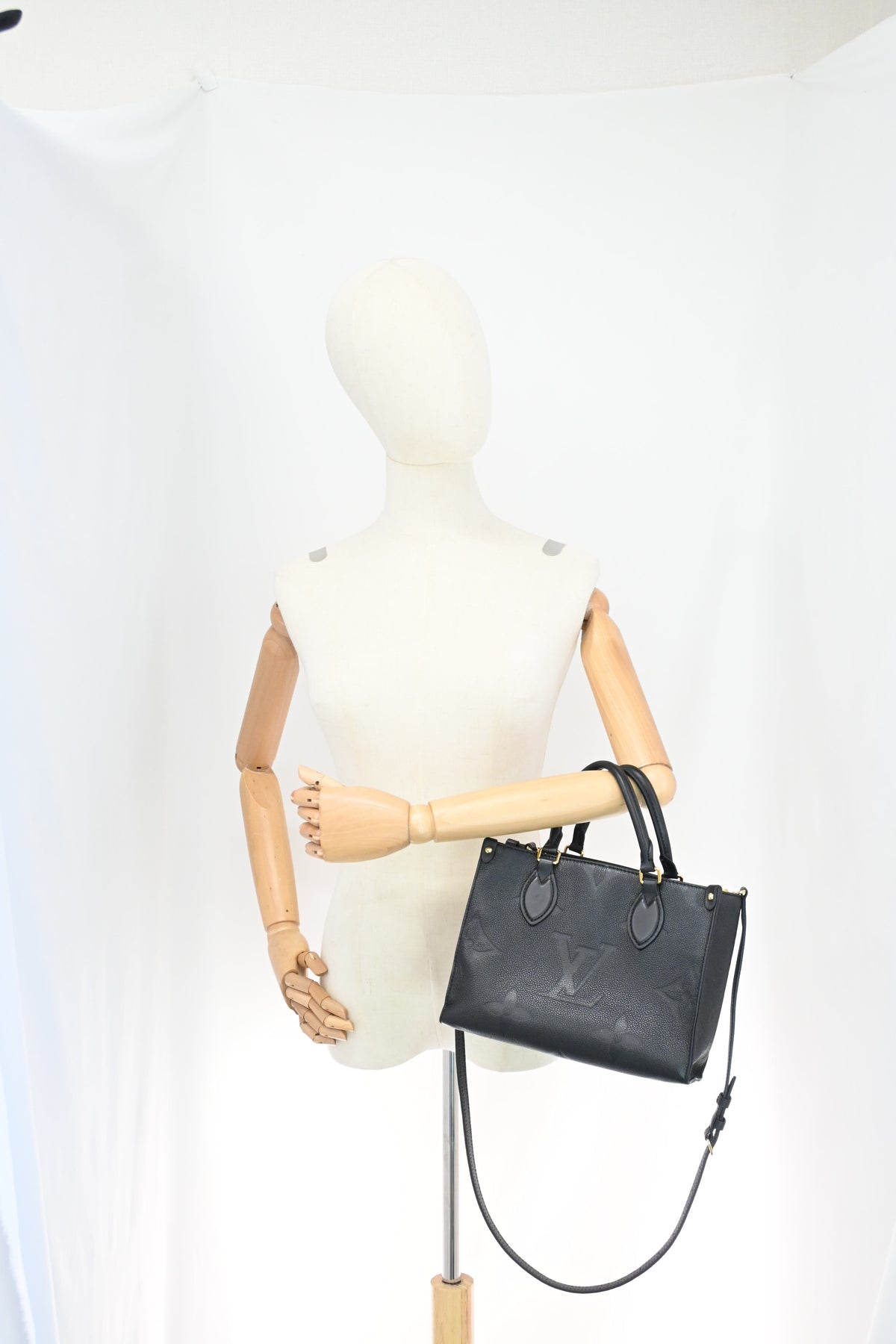 Louis Vuitton OnTheGo PM in Black Empreinte Leather