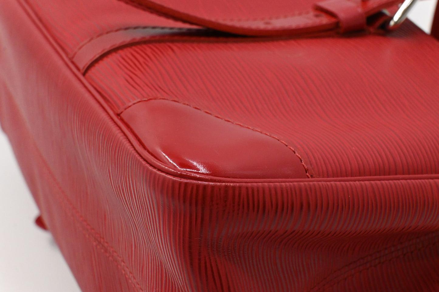 Louis Vuitton Segur MM in Red Epi Leather