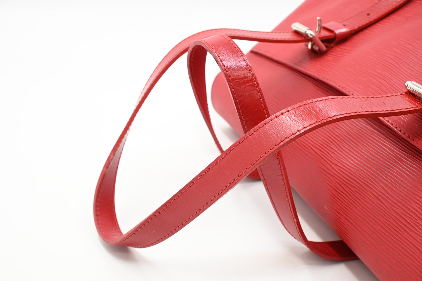 Louis Vuitton Segur MM in Red Epi Leather