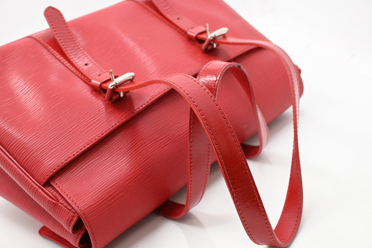 Louis Vuitton Segur MM in Red Epi Leather