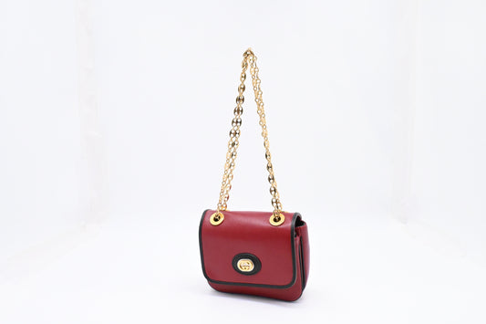 Gucci Shoulder Bag in Red and Black Leather