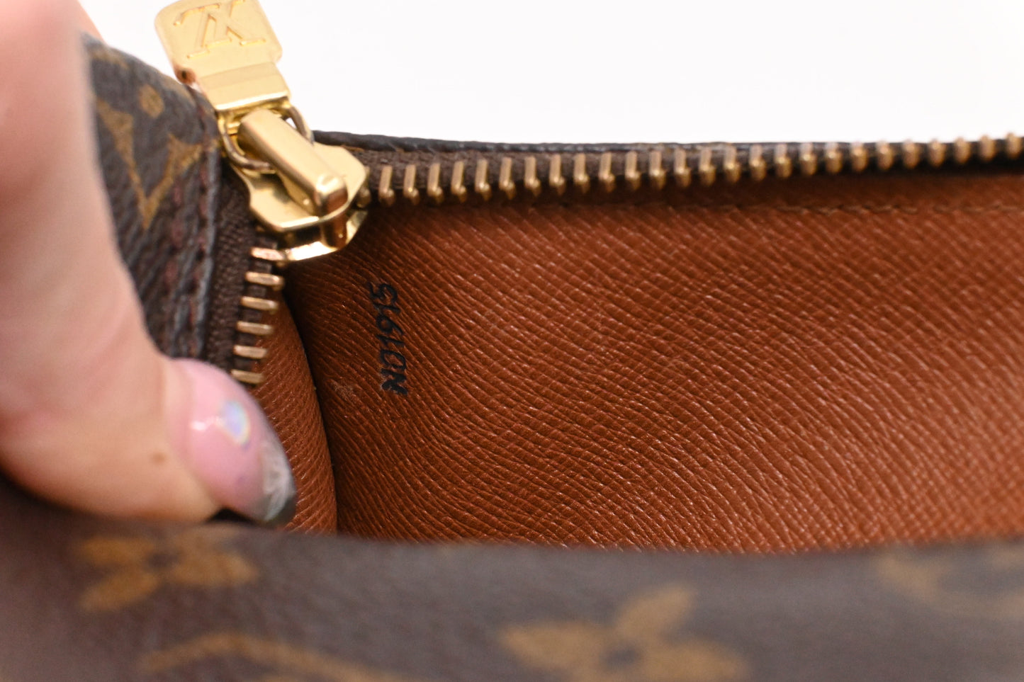 Louis Vuitton Papillon 26 in Monogram Canvas