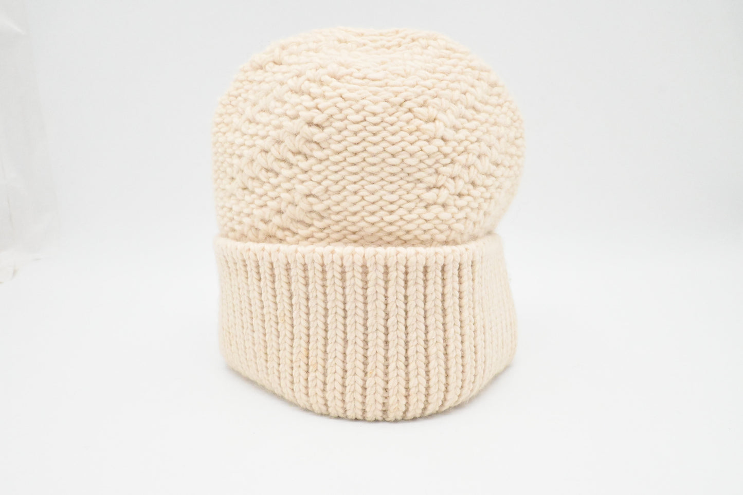 Louis Vuitton Hat in White Wool and Alpaca