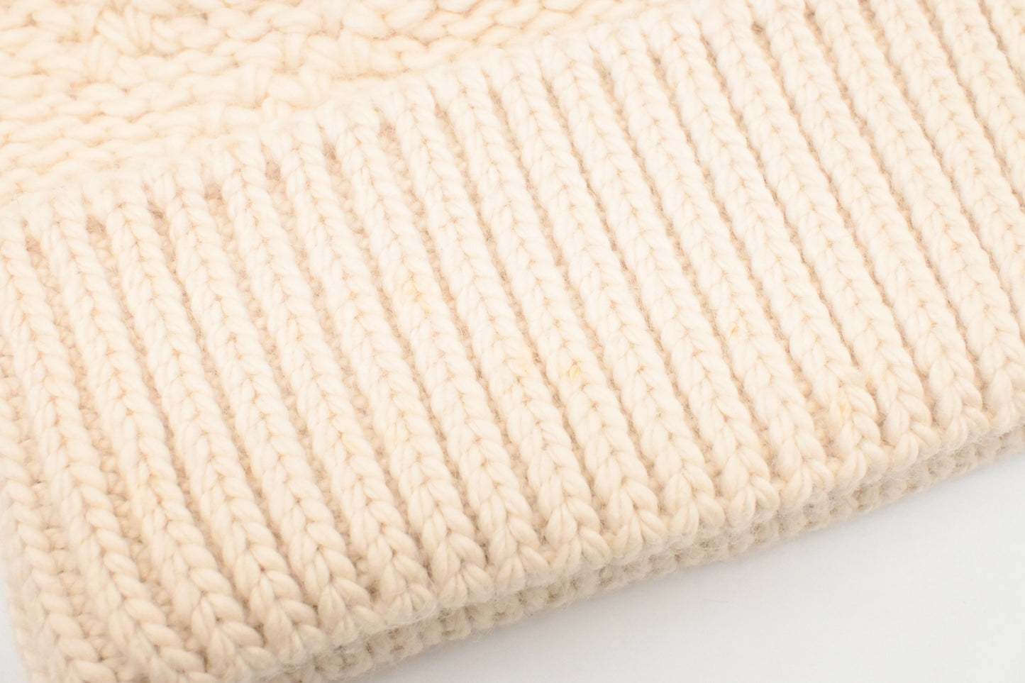 Louis Vuitton Hat in White Wool and Alpaca
