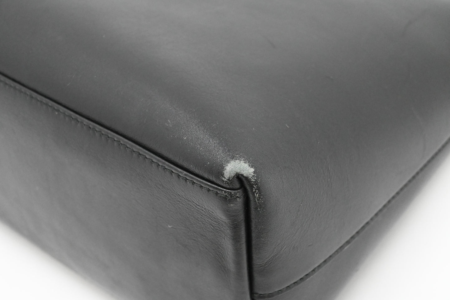 Gucci Bamboo Shoulder Bag in Black Leather