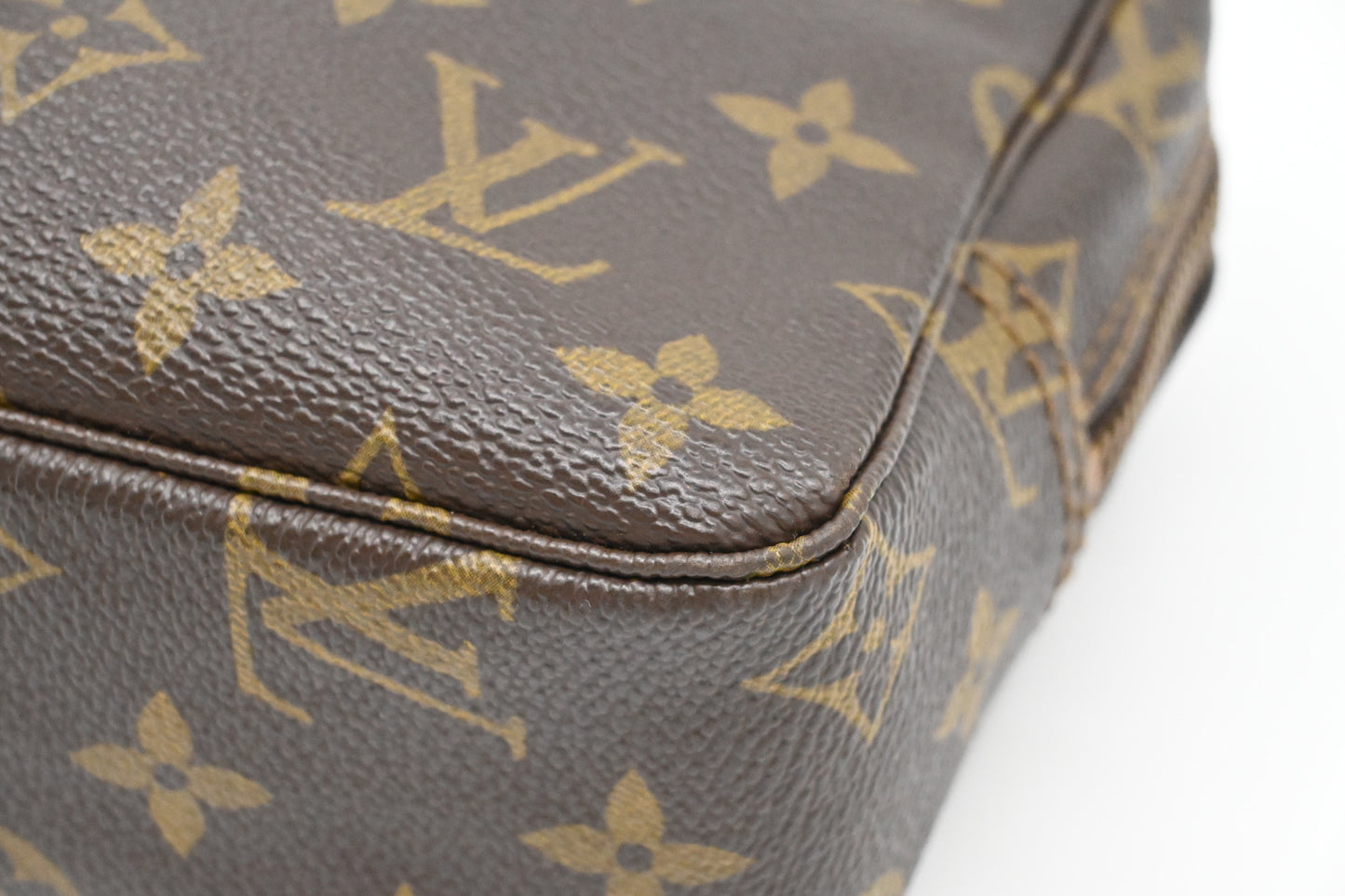 Louis Vuitton Trousse 23 in Monogram Canvas