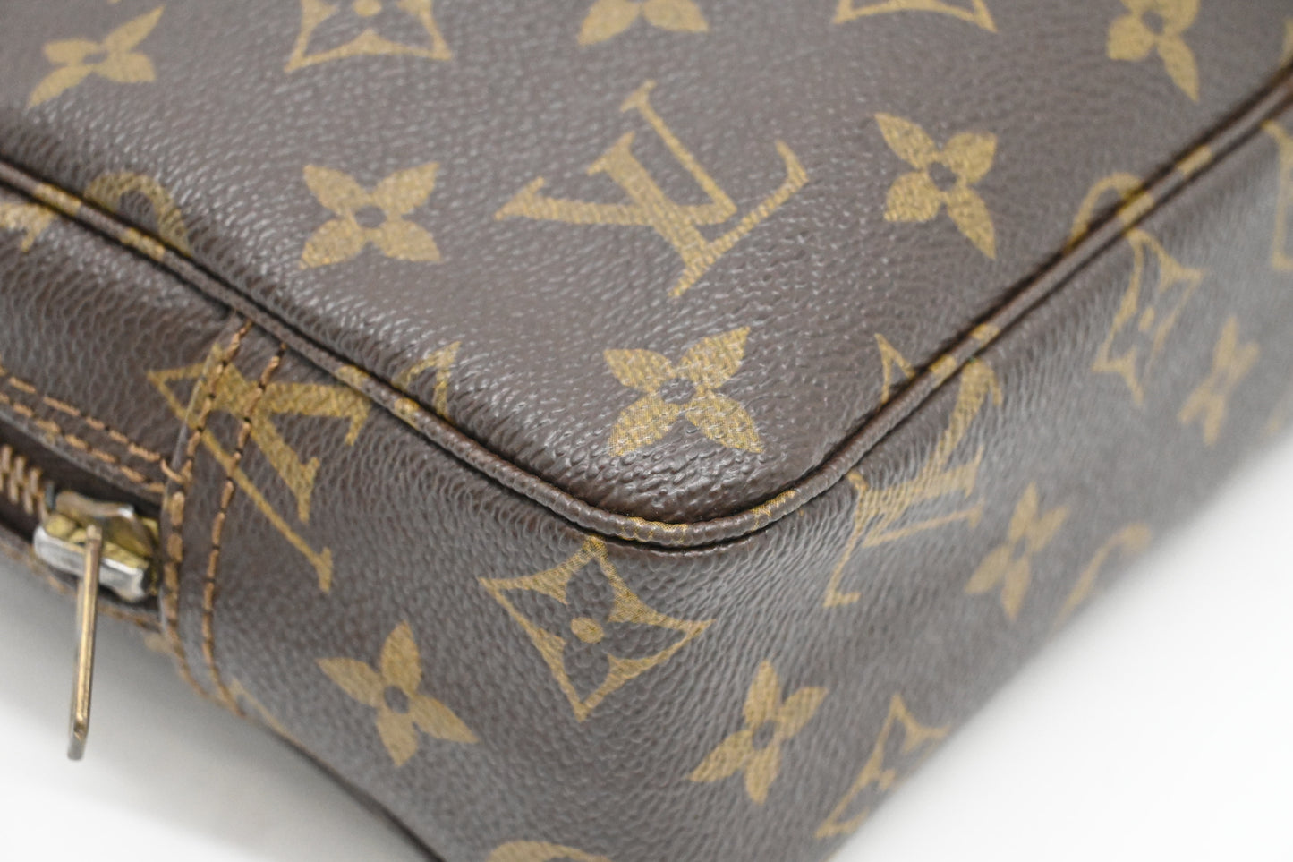 Louis Vuitton Trousse 23 in Monogram Canvas
