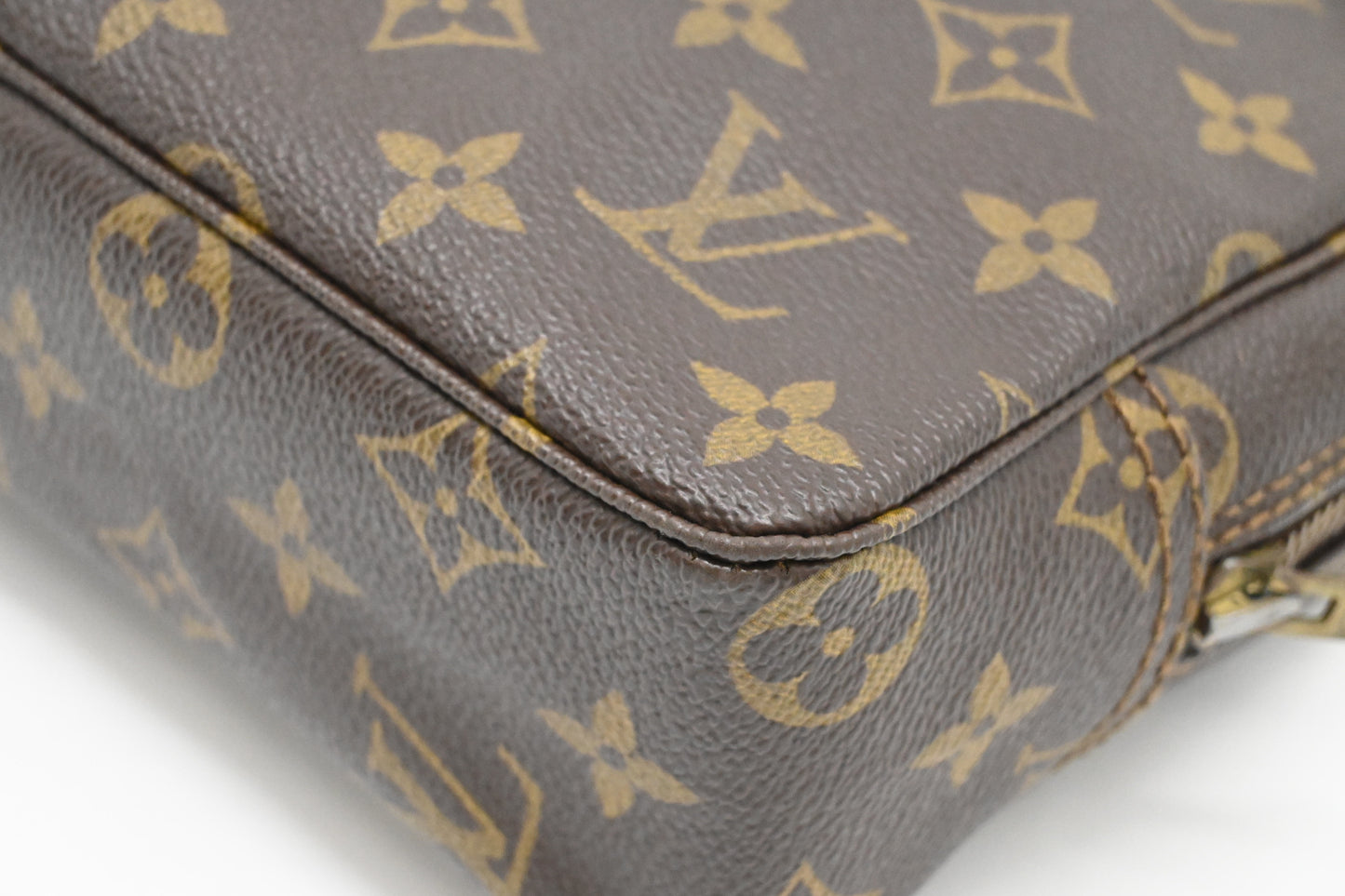Louis Vuitton Trousse 23 in Monogram Canvas
