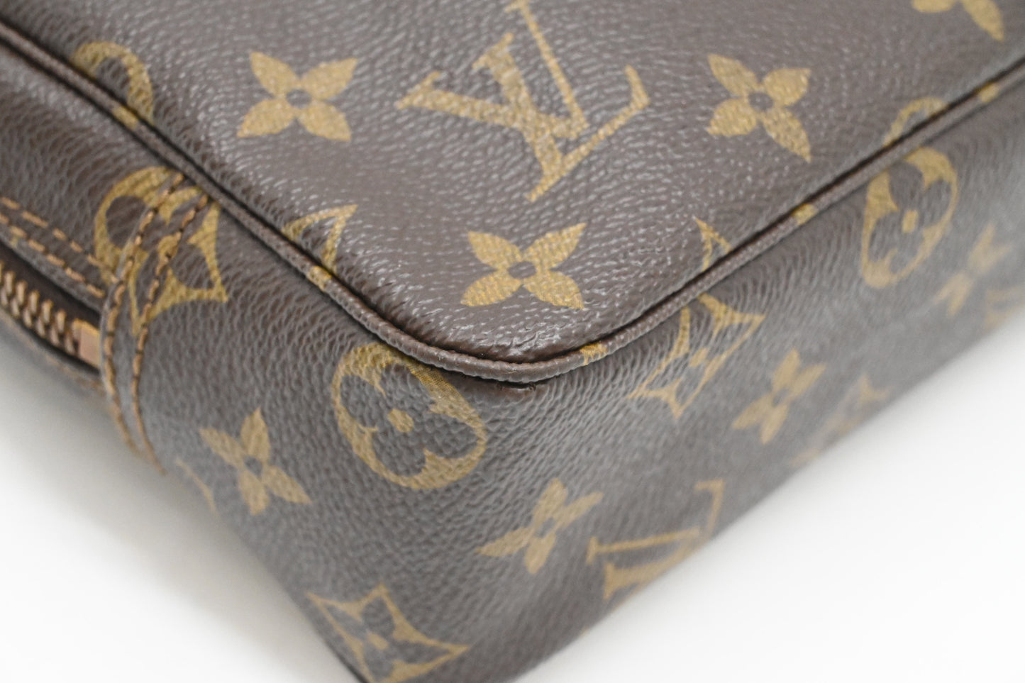 Louis Vuitton Trousse 23 in Monogram Canvas