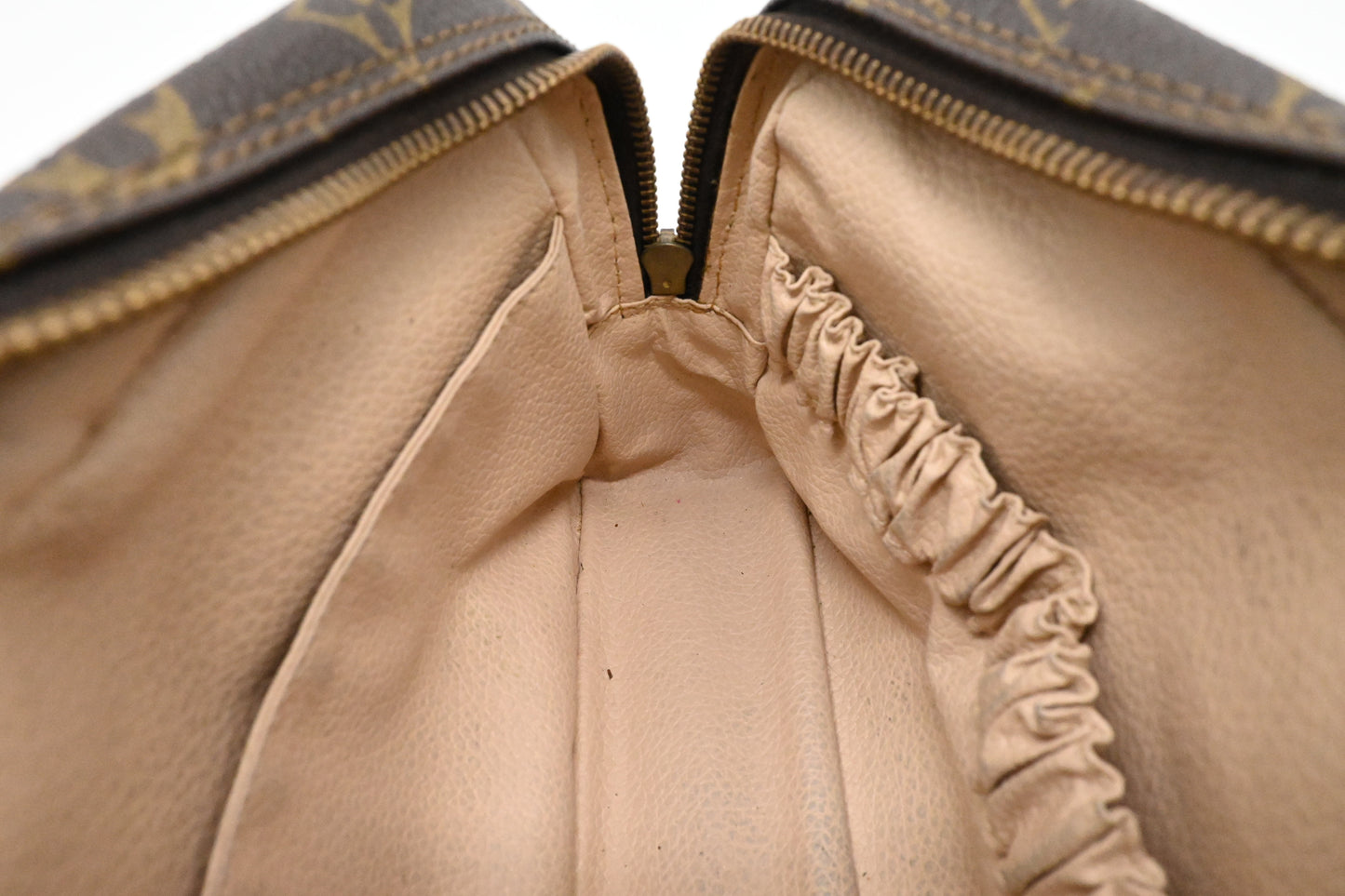 Louis Vuitton Trousse 23 in Monogram Canvas