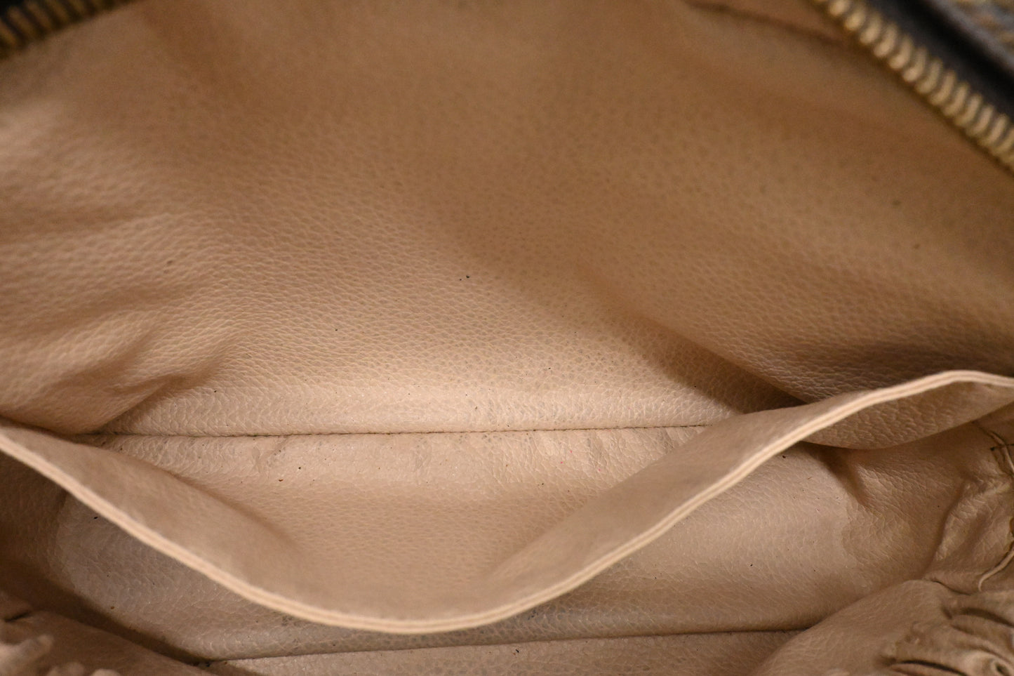 Louis Vuitton Trousse 23 in Monogram Canvas
