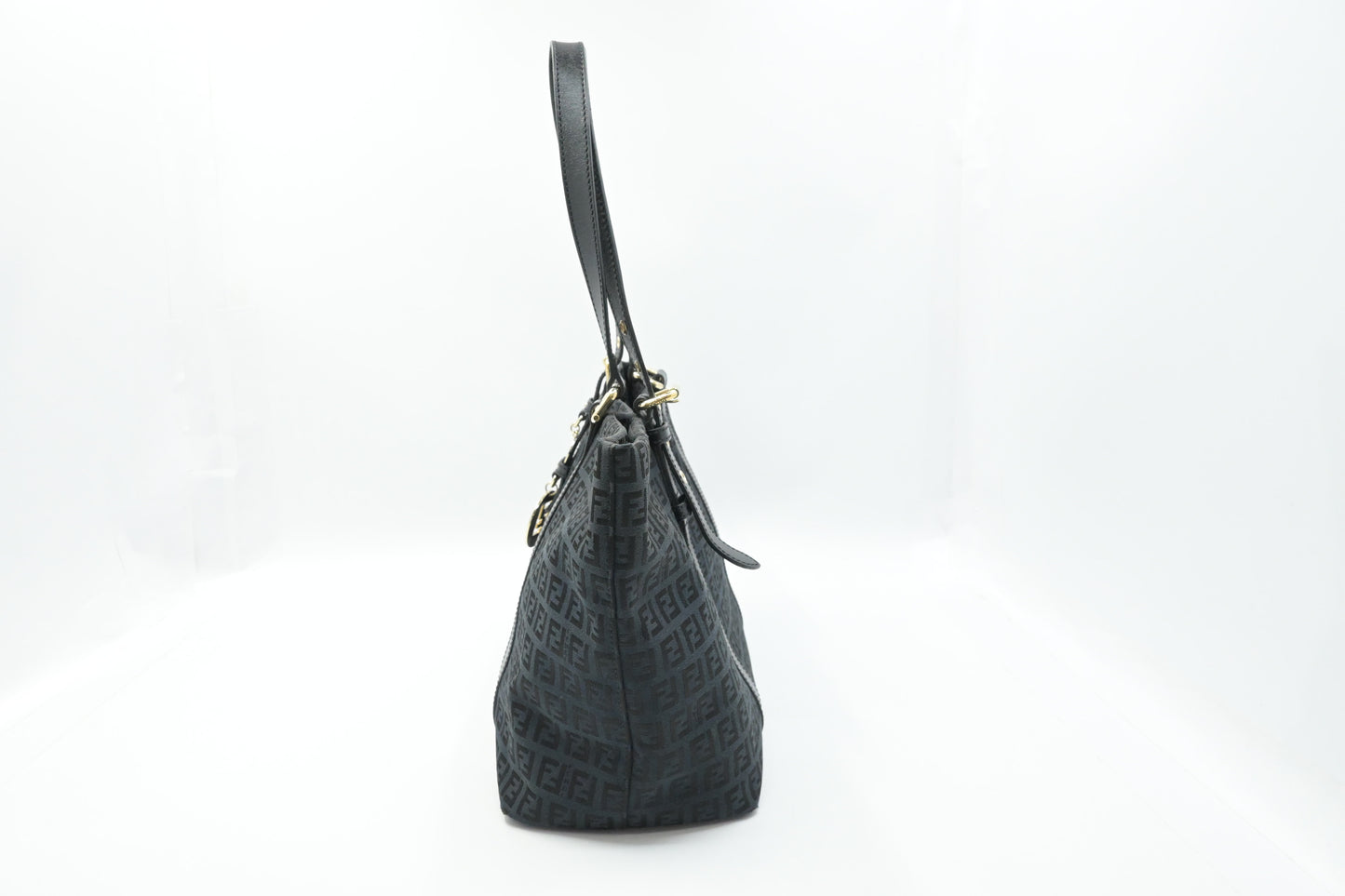 Fendi Tote Bag in Black Zucchino Canvas