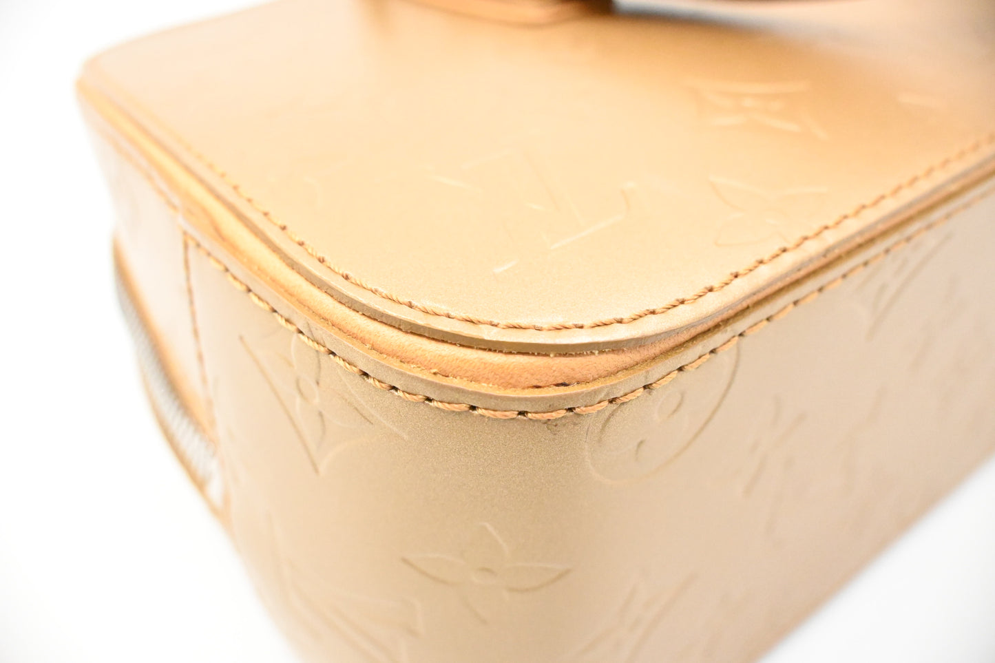 Louis Vuitton Shelton in Gold Matte Monogram Leather