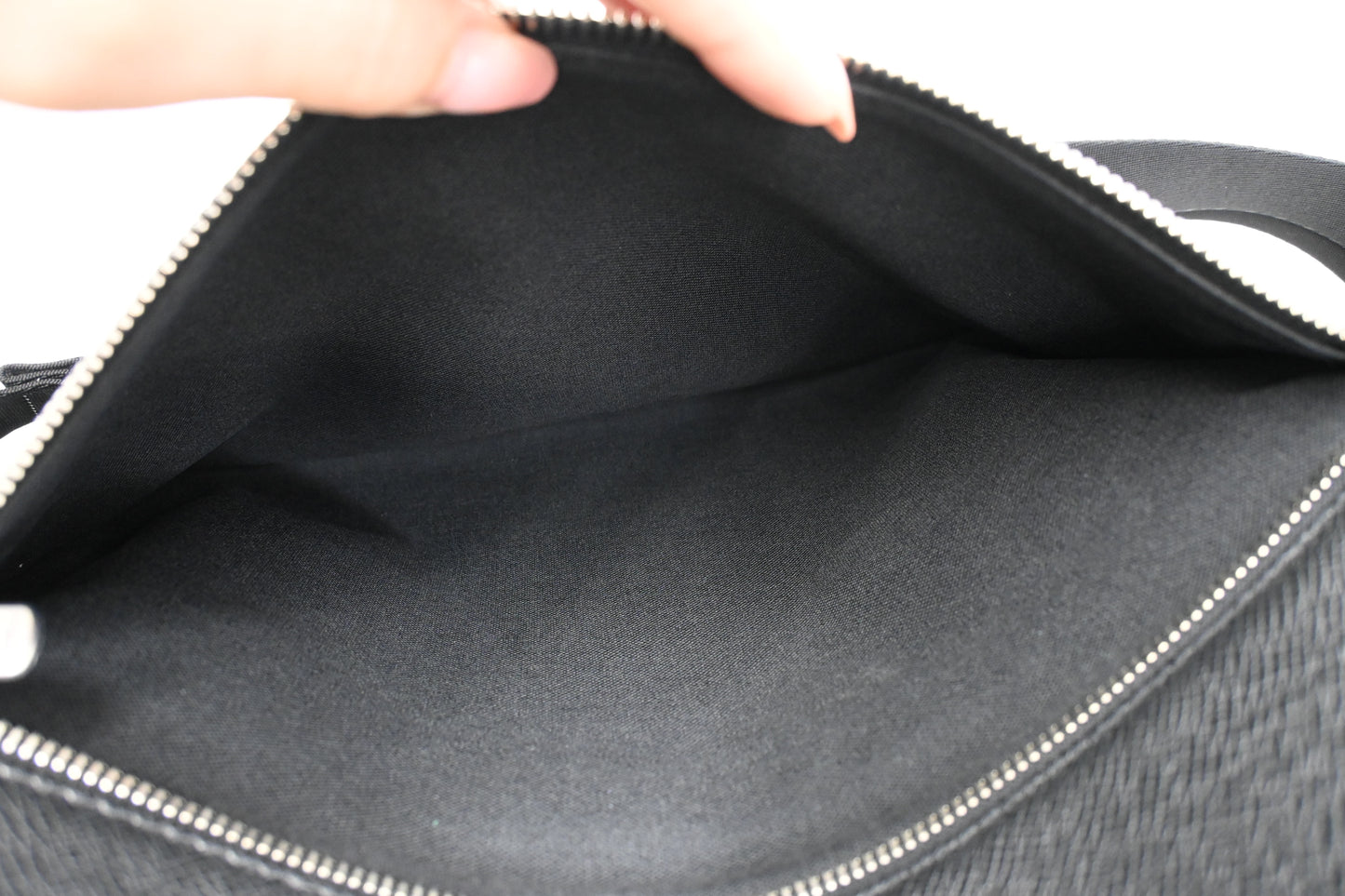 Louis Vuitton Viktor Messenger Bag in Black Taiga Leather & Green Nylon