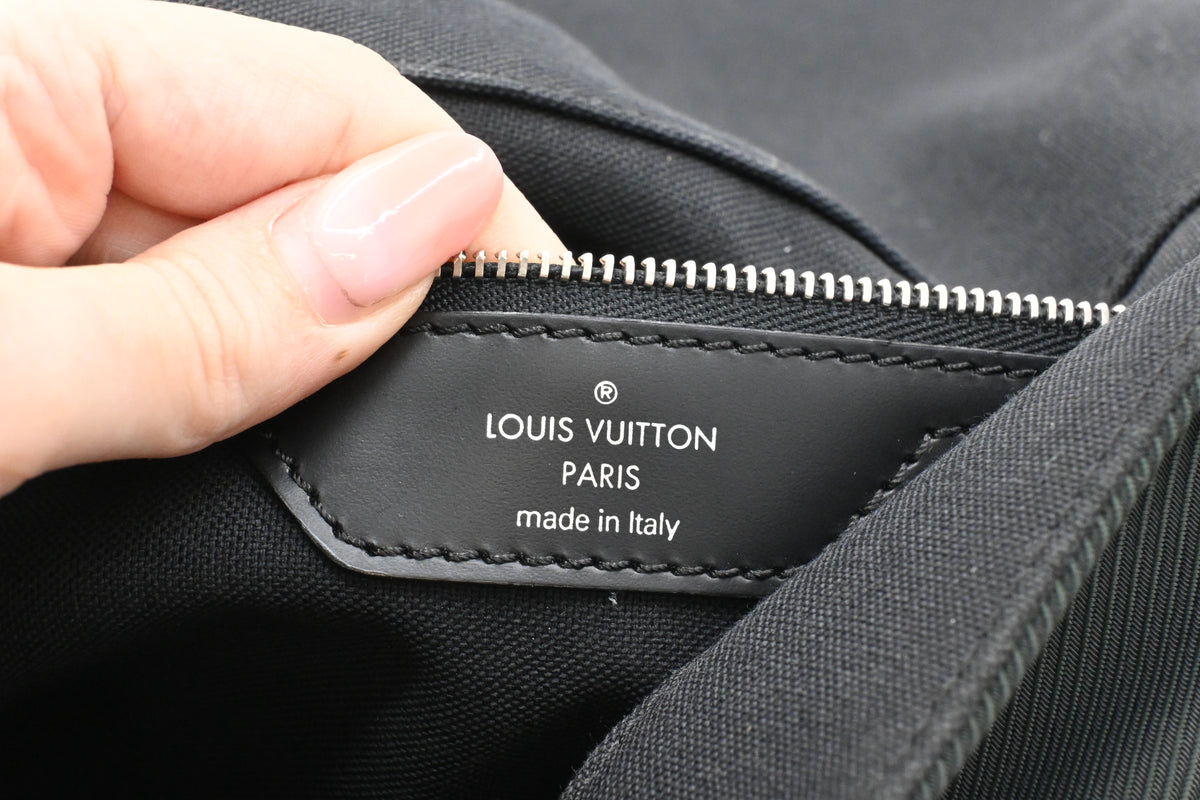 Louis Vuitton Viktor Messenger Bag in Black Taiga Leather & Green Nylon