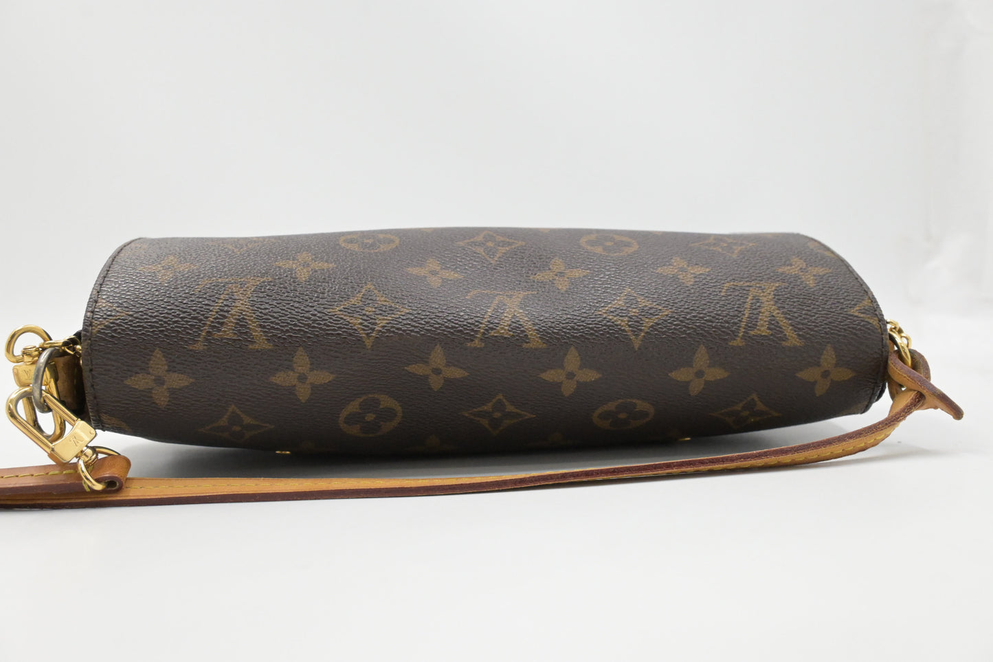 Louis Vuitton Favorite MM in Monogram Canvas