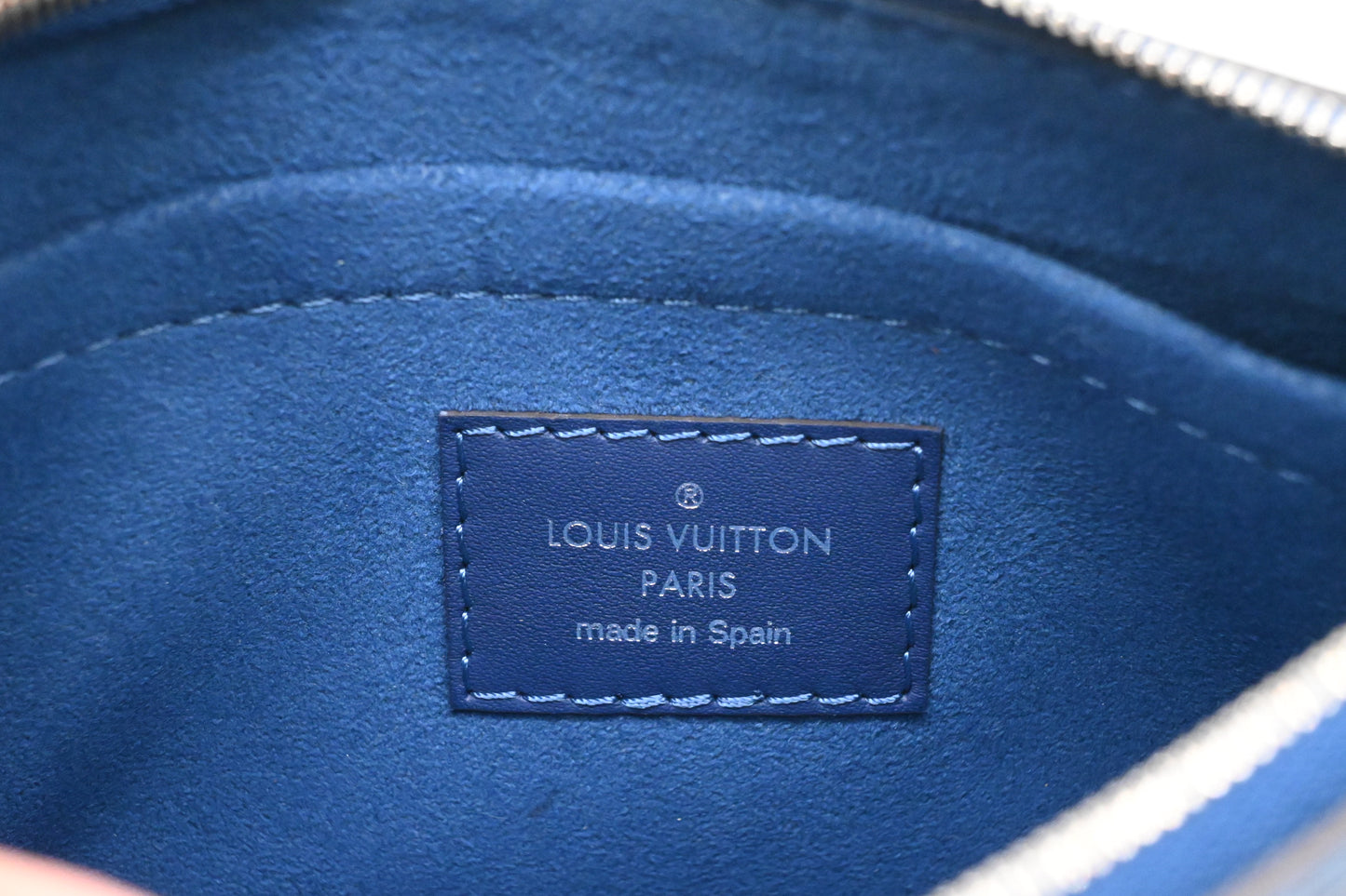 Louis Vuitton Neverfull PM Pouch in Epi Blue Leather