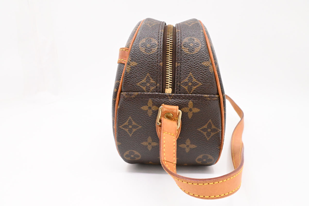 Louis Vuitton Blois in Monogram Canvas