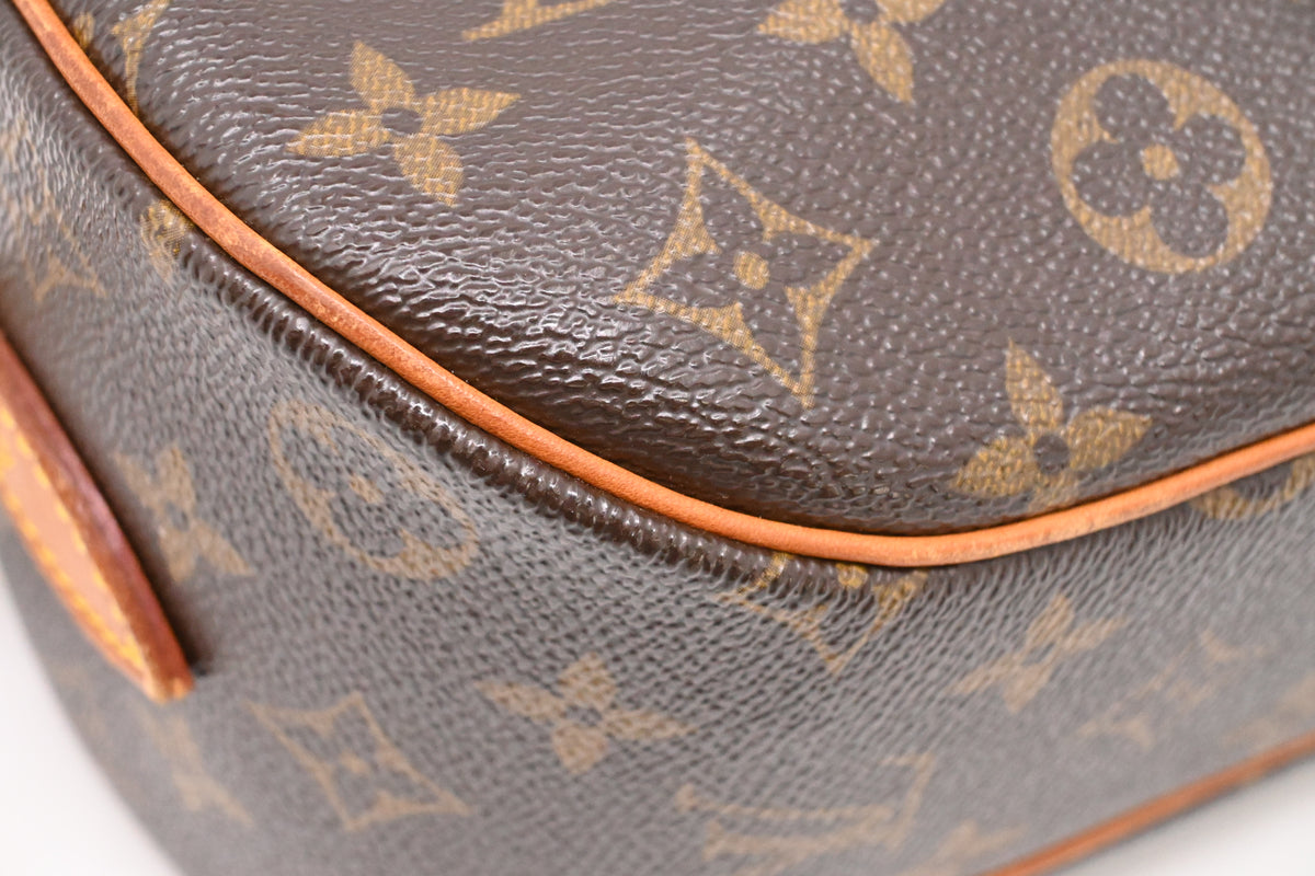 Louis Vuitton Blois in Monogram Canvas