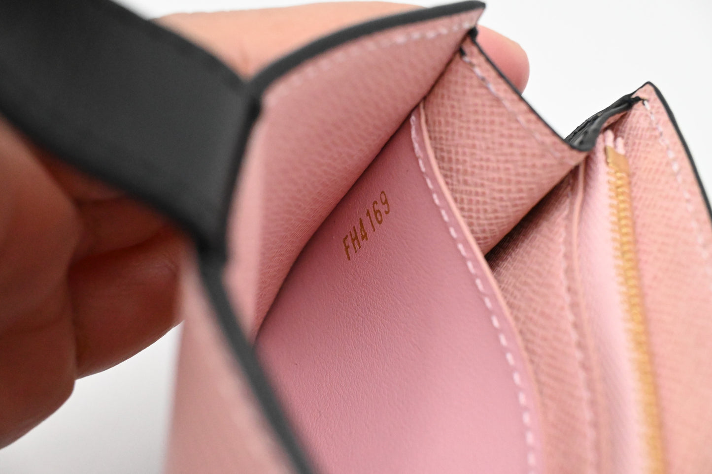 Louis Vuitton Trunk Multicartes in Pink Epi Leather