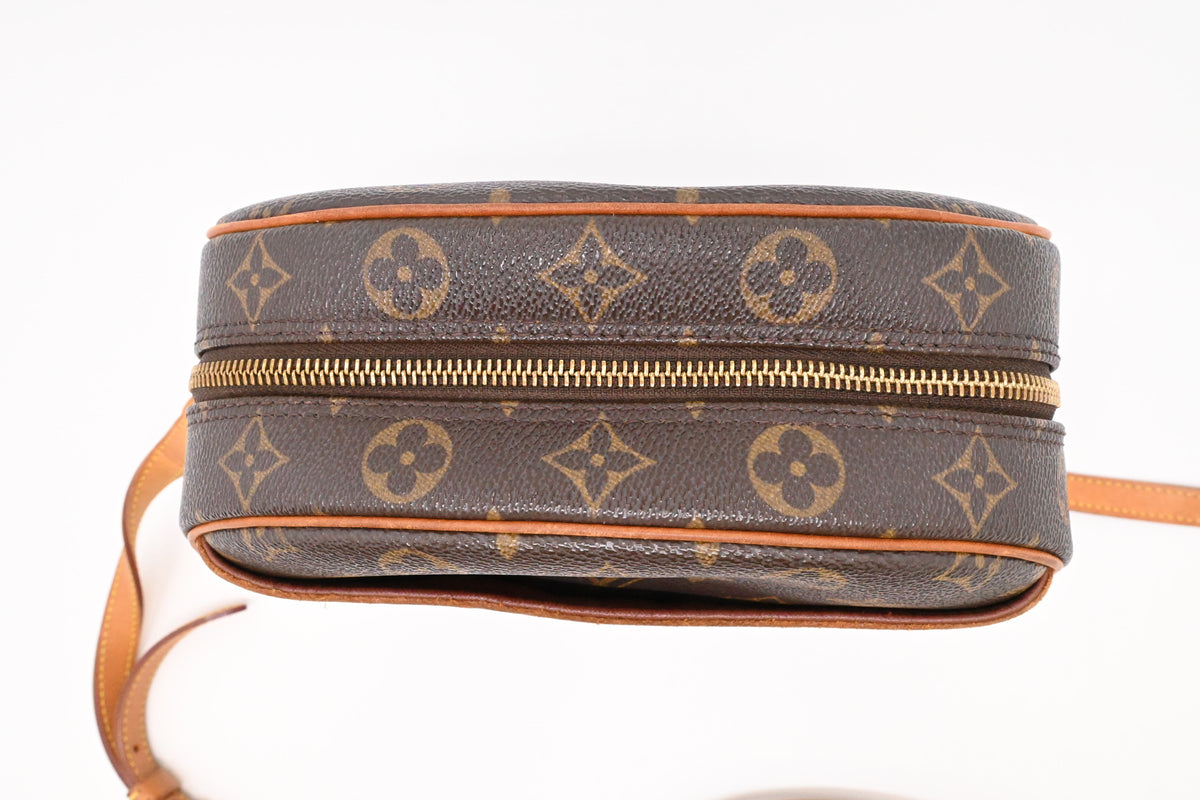 Louis Vuitton Blois in Monogram Canvas