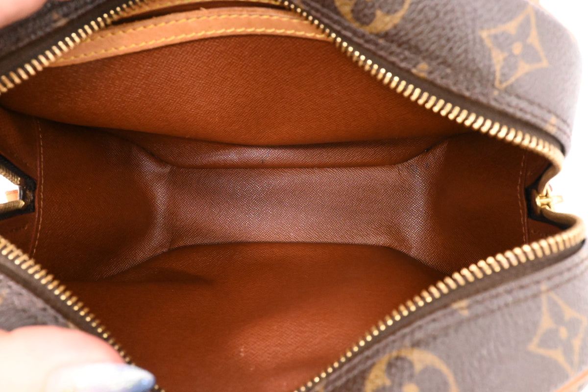 Louis Vuitton Blois in Monogram Canvas