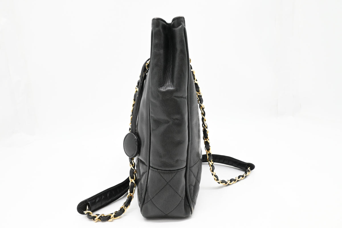 Chanel Shoulder Bag in Black Leather