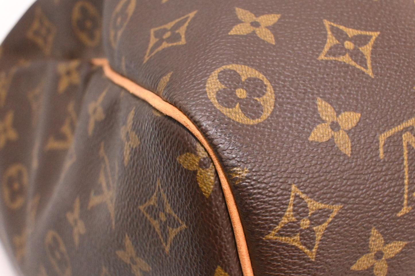 Louis Vuitton Keepall 50 in Monogram Canvas