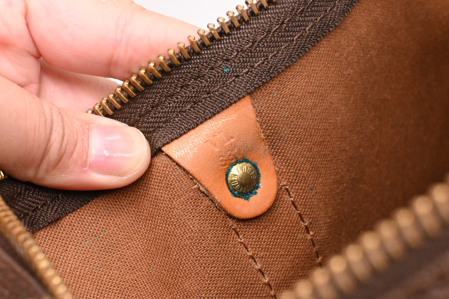 Louis Vuitton Keepall 50 in Monogram Canvas