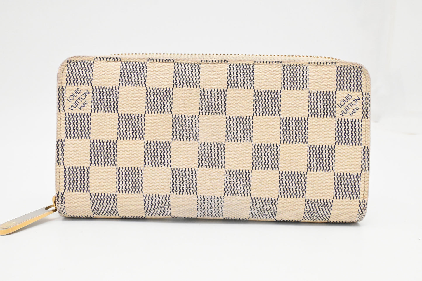 Louis Vuitton Zippy Wallet in Damier Azur Canvas