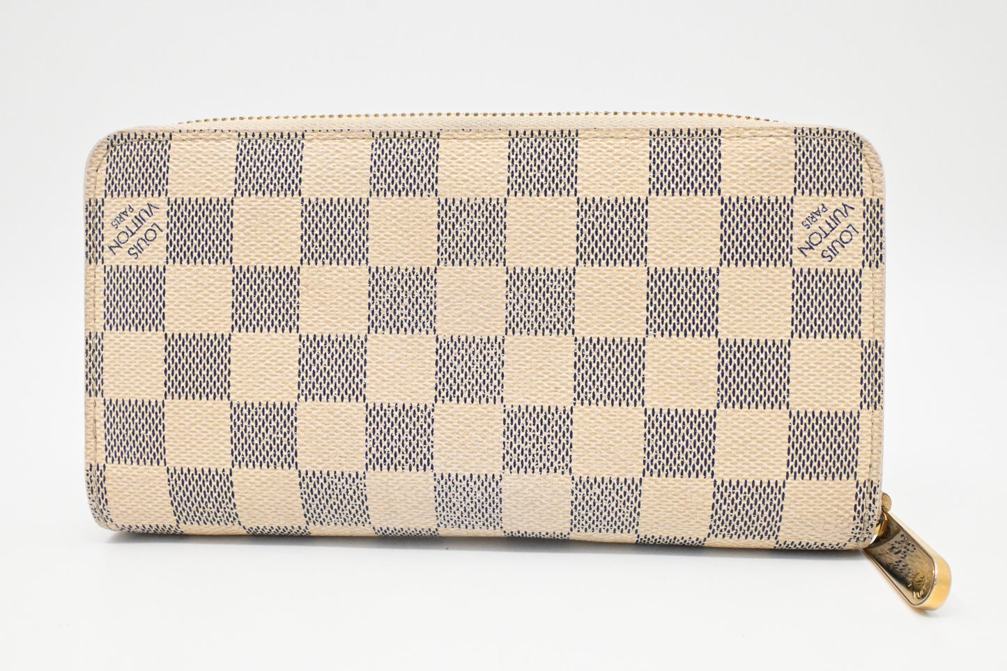 Louis Vuitton Zippy Wallet in Damier Azur Canvas