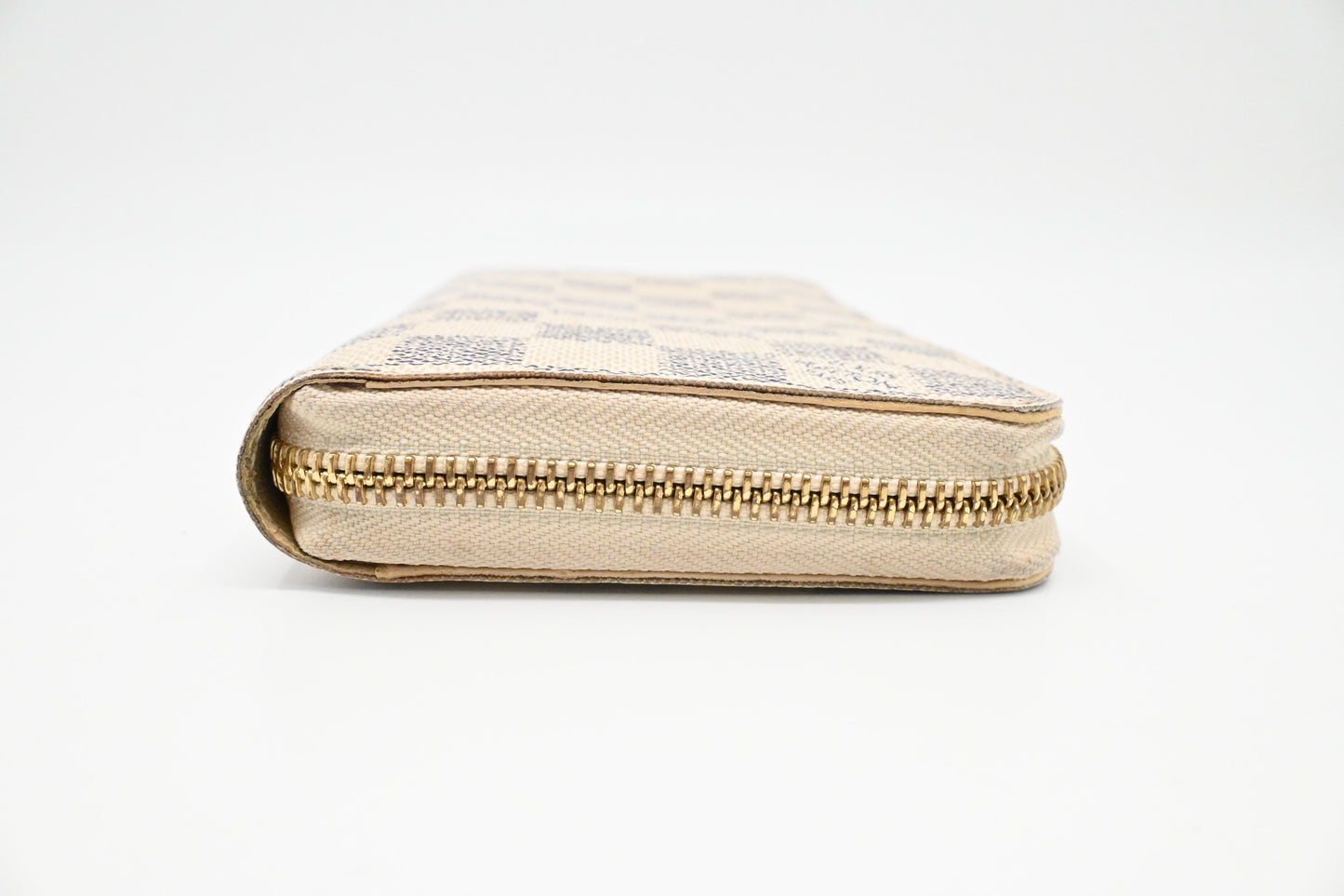 Louis Vuitton Zippy Wallet in Damier Azur Canvas
