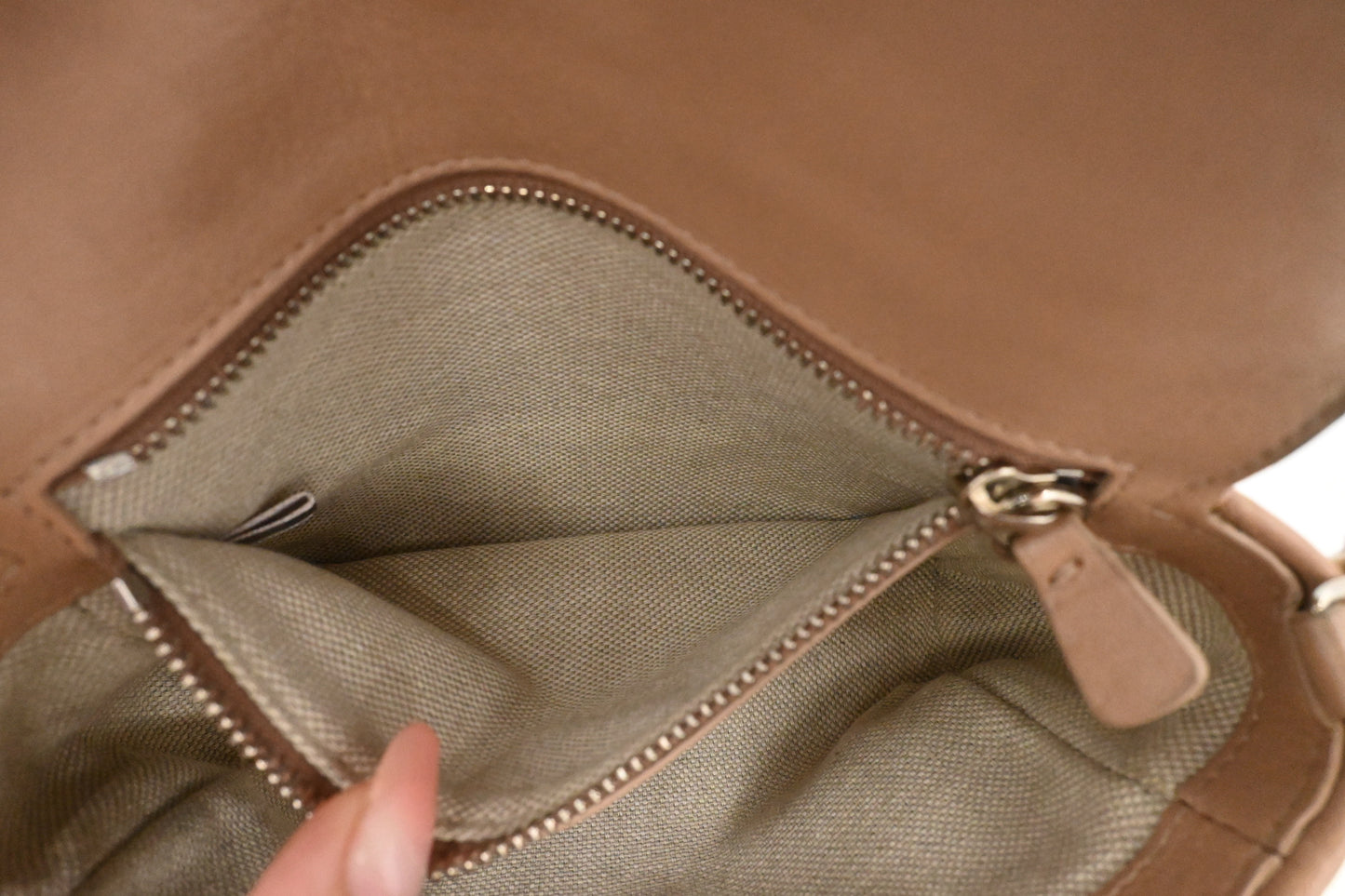 Jimmy Choo Shoulder Bag in Beige Leather