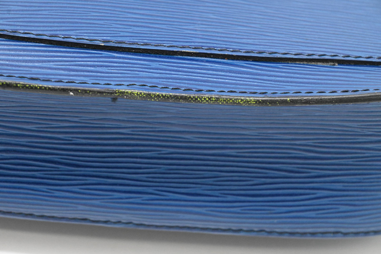 Louis Vuitton Saint Cloud in Blue Epi Leather