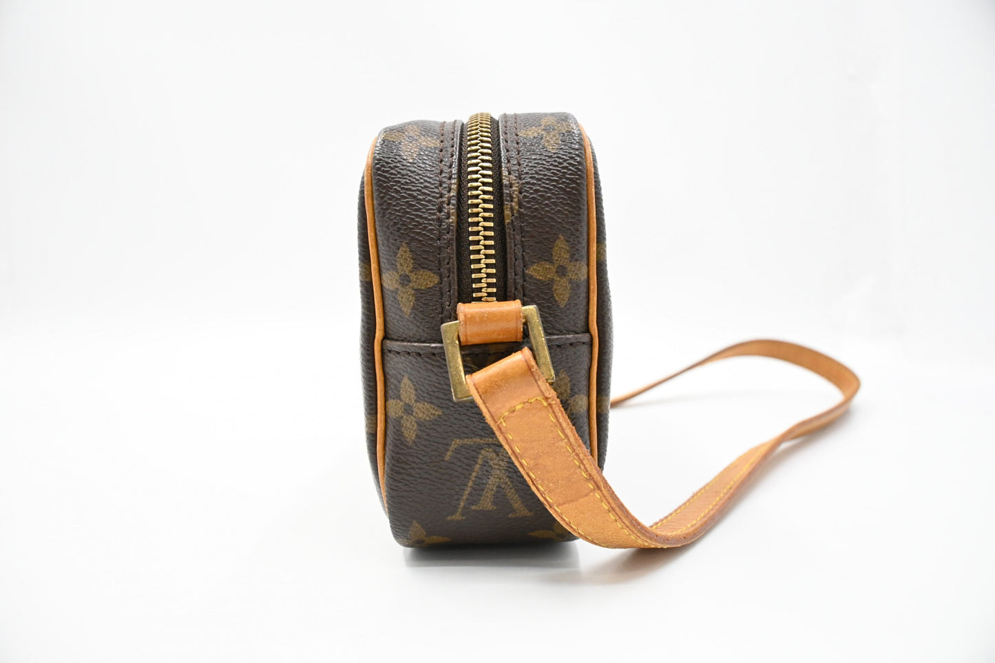 Louis Vuitton Pochette Cite in Monogram Canvas