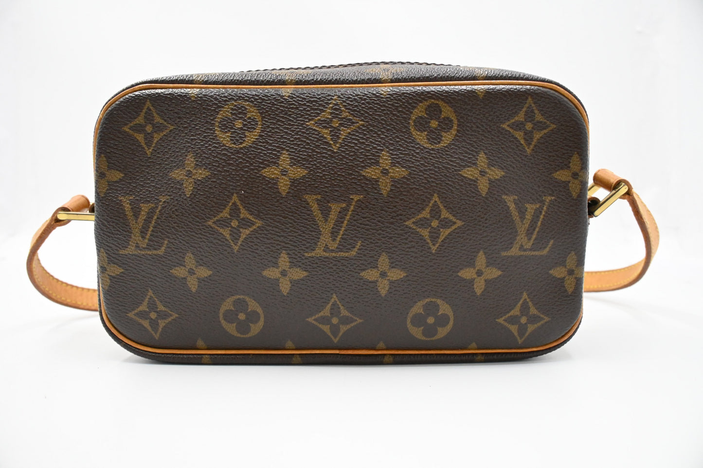 Louis Vuitton Pochette Cite in Monogram Canvas