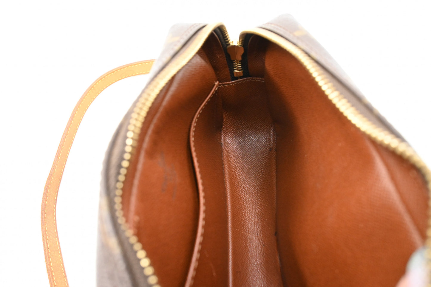 Louis Vuitton Pochette Cite in Monogram Canvas