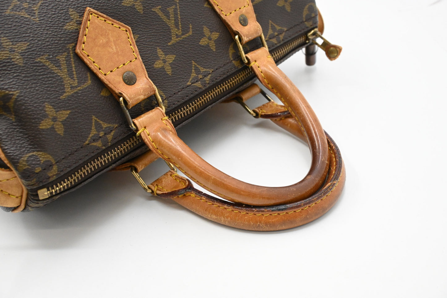 Louis Vuitton Speedy 25 in Monogram Canvas