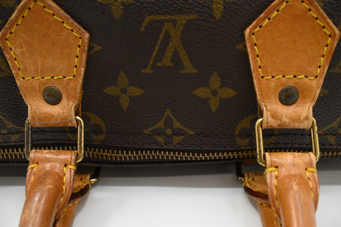 Louis Vuitton Speedy 25 in Monogram Canvas