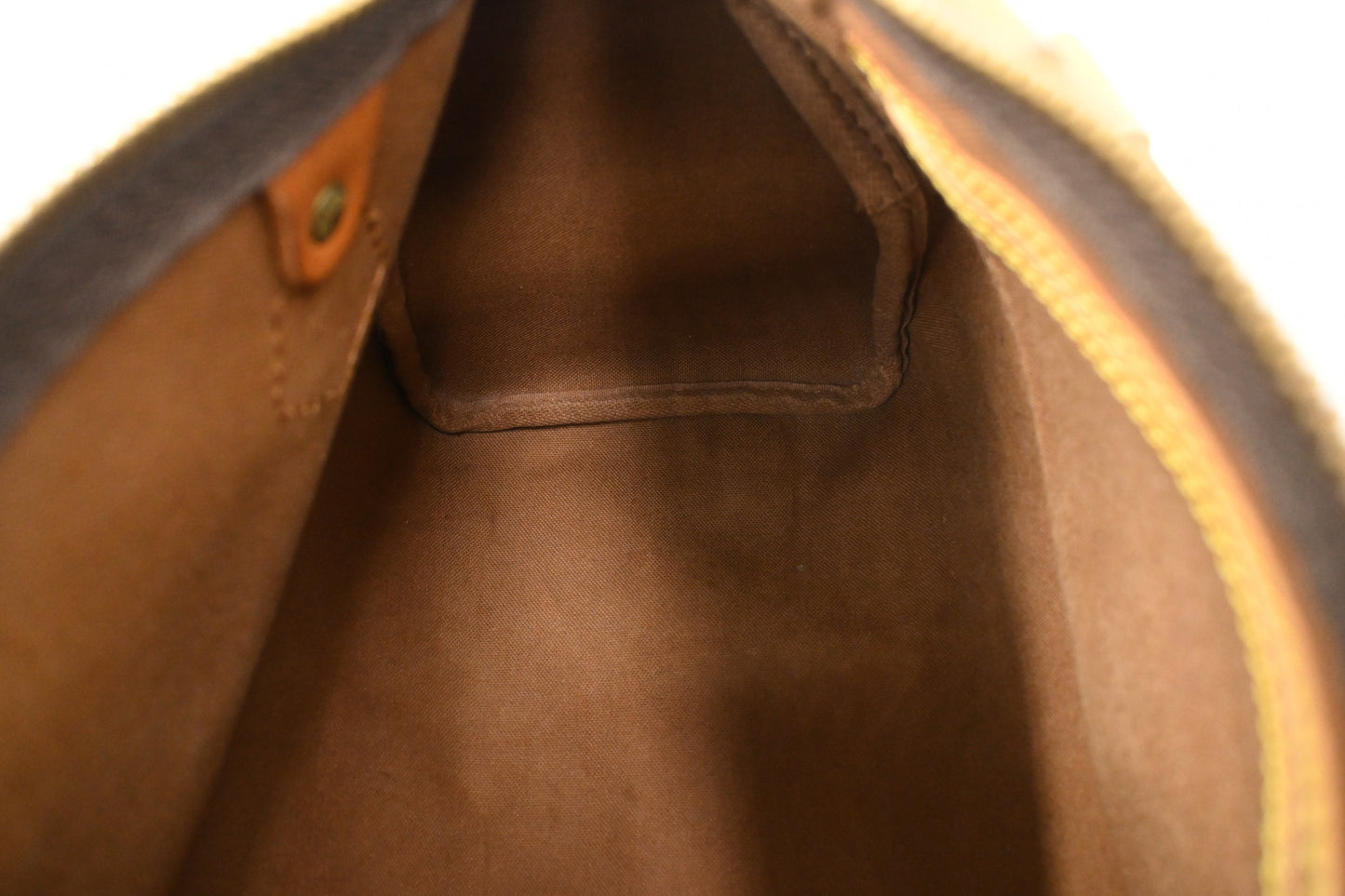 Louis Vuitton Speedy 25 in Monogram Canvas