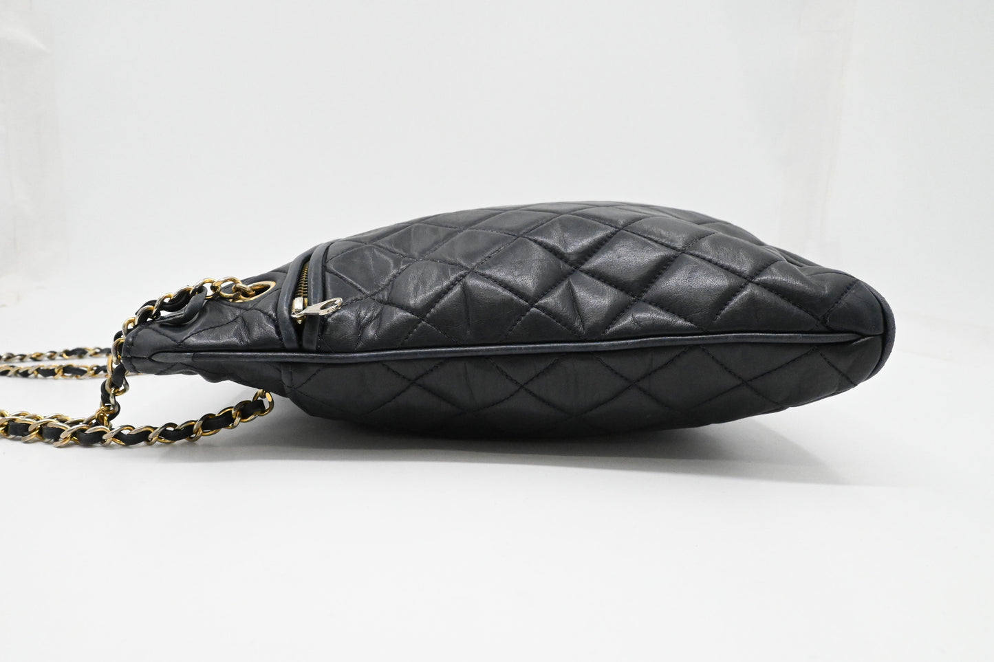 Chanel Shoulder Bag in Navy Blue Mattelassé Leather