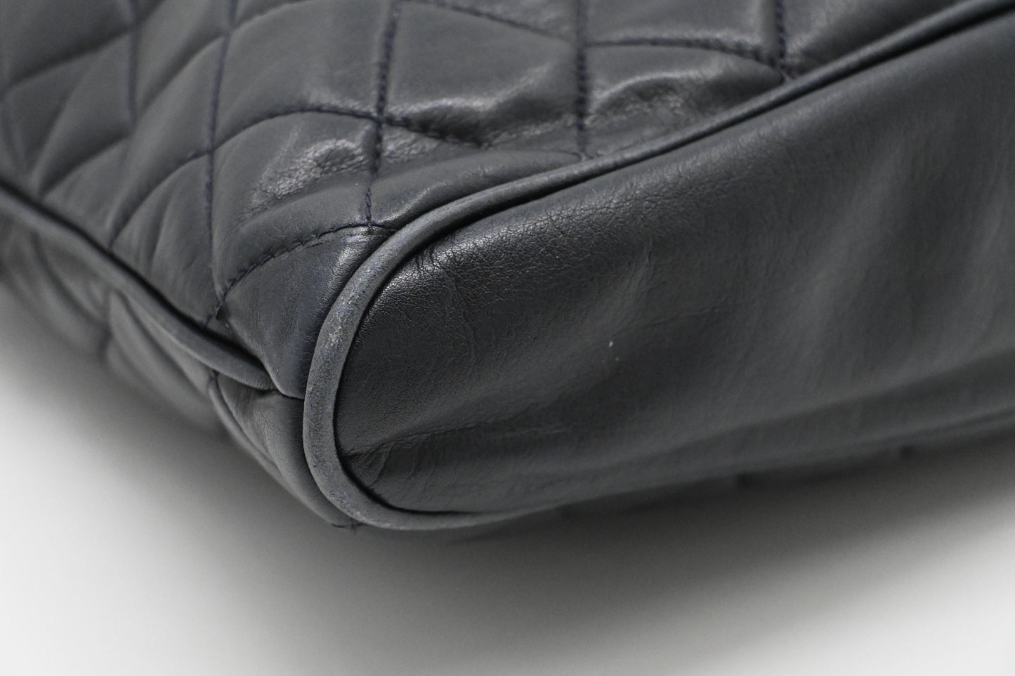 Chanel Shoulder Bag in Navy Blue Mattelassé Leather