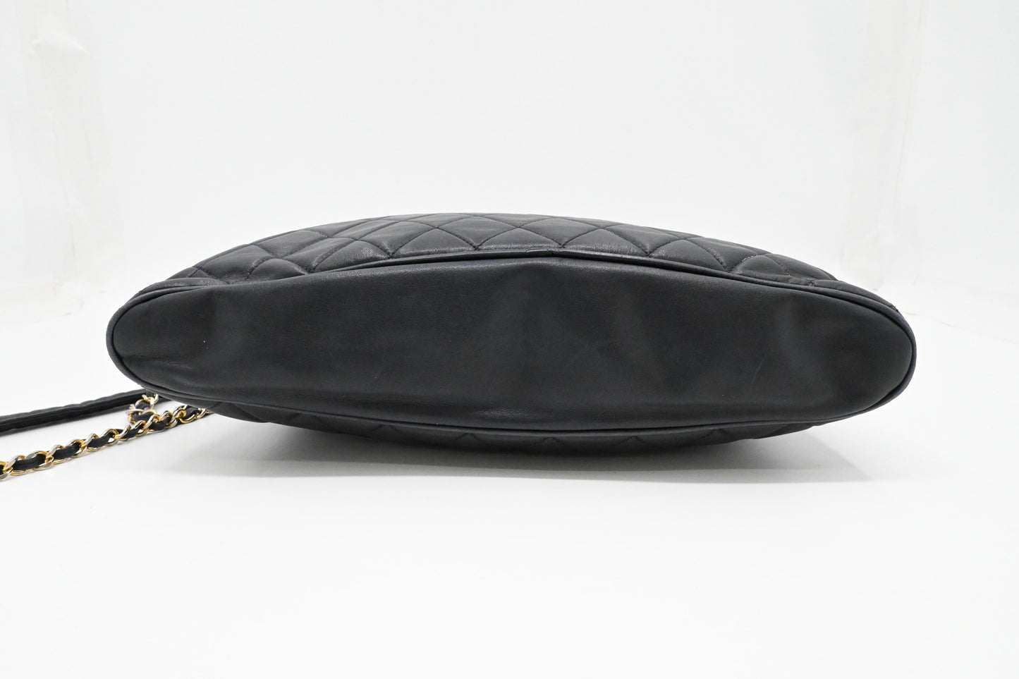 Chanel Shoulder Bag in Navy Blue Mattelassé Leather