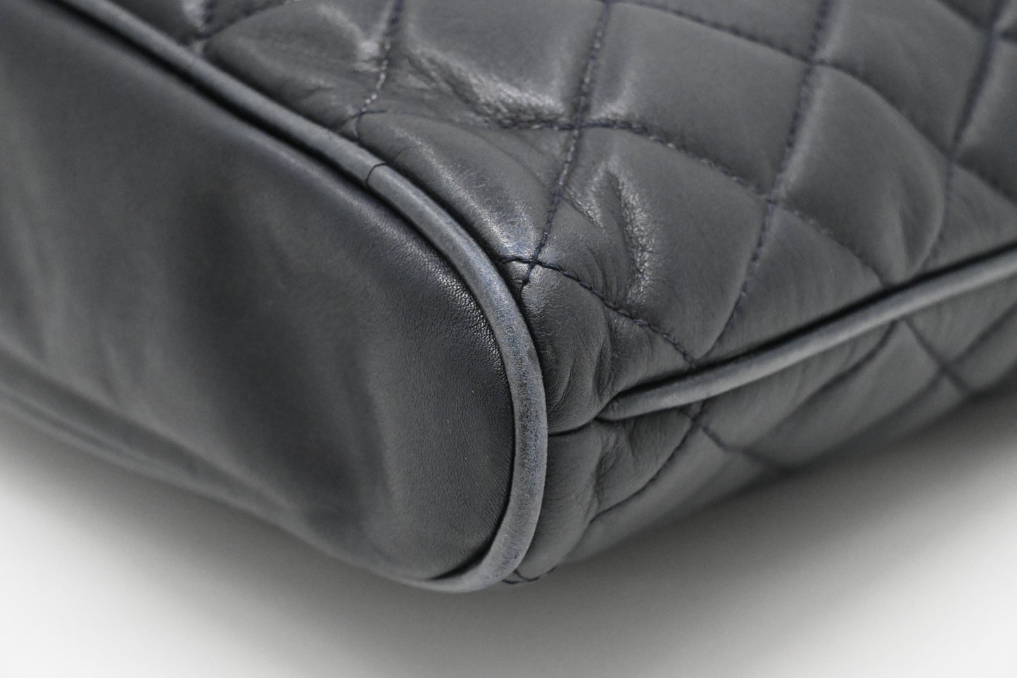 Chanel Shoulder Bag in Navy Blue Mattelassé Leather