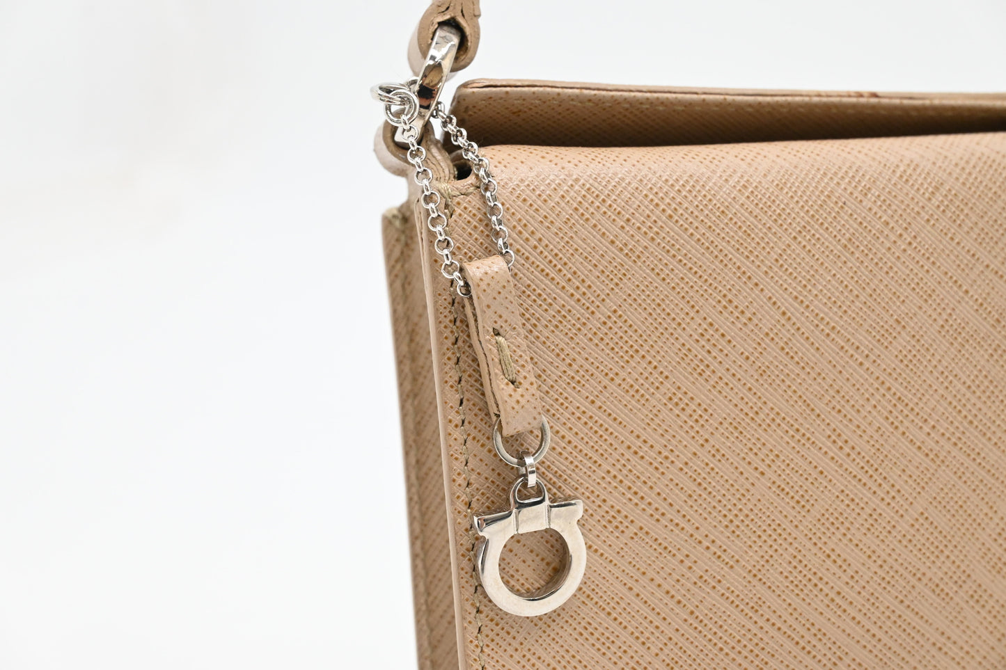 Ferragamo Handbag in Beige Leather