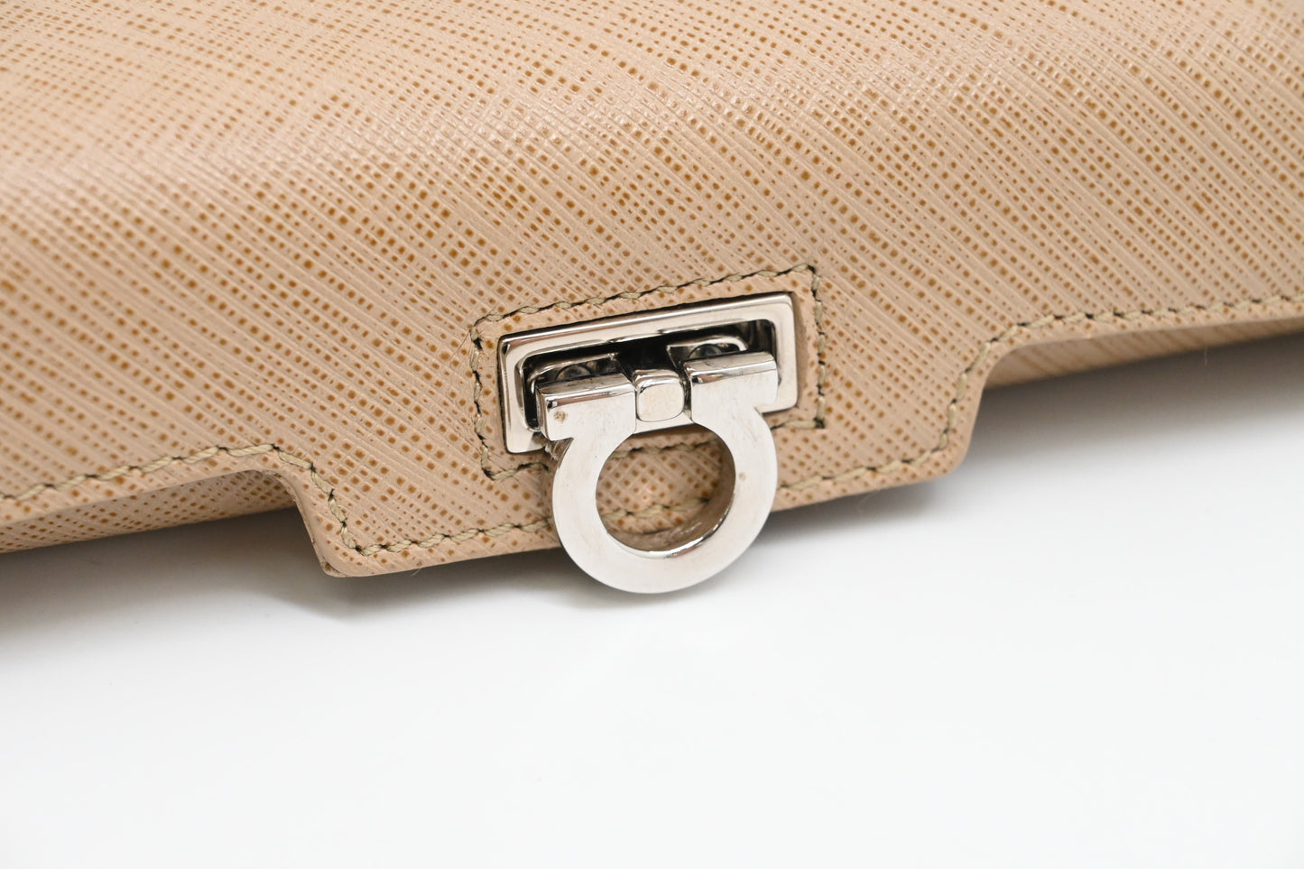 Ferragamo Handbag in Beige Leather